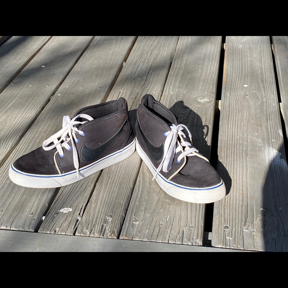 2010 Nike Toki ND black with blue accents 7.5